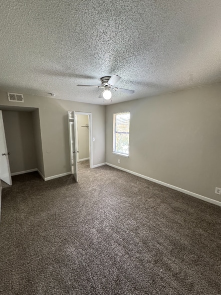 Building Photo - 4601 Packard Dr