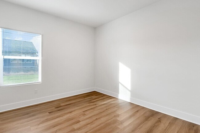 Building Photo - 625 Briarbrook Ln