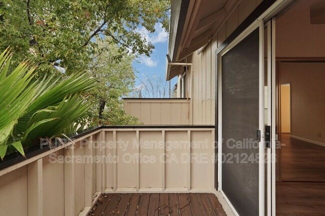 Building Photo - 9200 Madison Green Ln