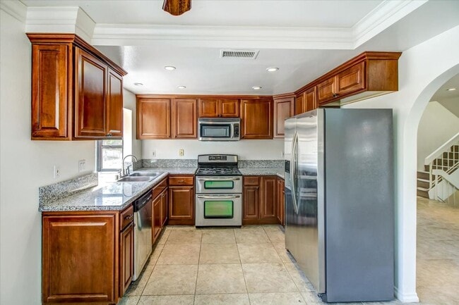 Building Photo - Modern Elegance Meets Calabasas Comfort