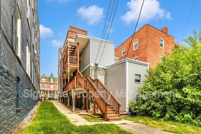 Building Photo - 306 N Potomac St