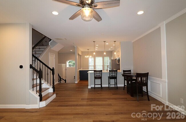 Building Photo - 564 6th Baxter Crossing