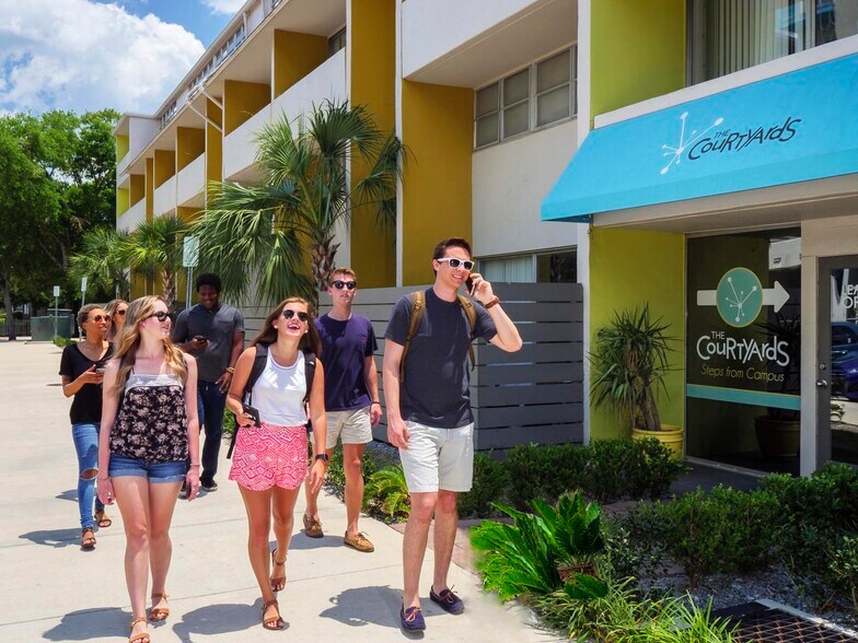 Primary Photo - Courtyards Student Apartments