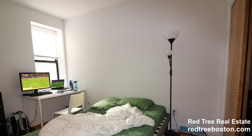 Building Photo - 64 Louis Prang St