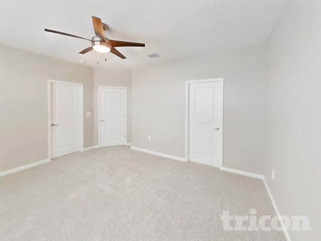 Building Photo - 733 Honeyrock St