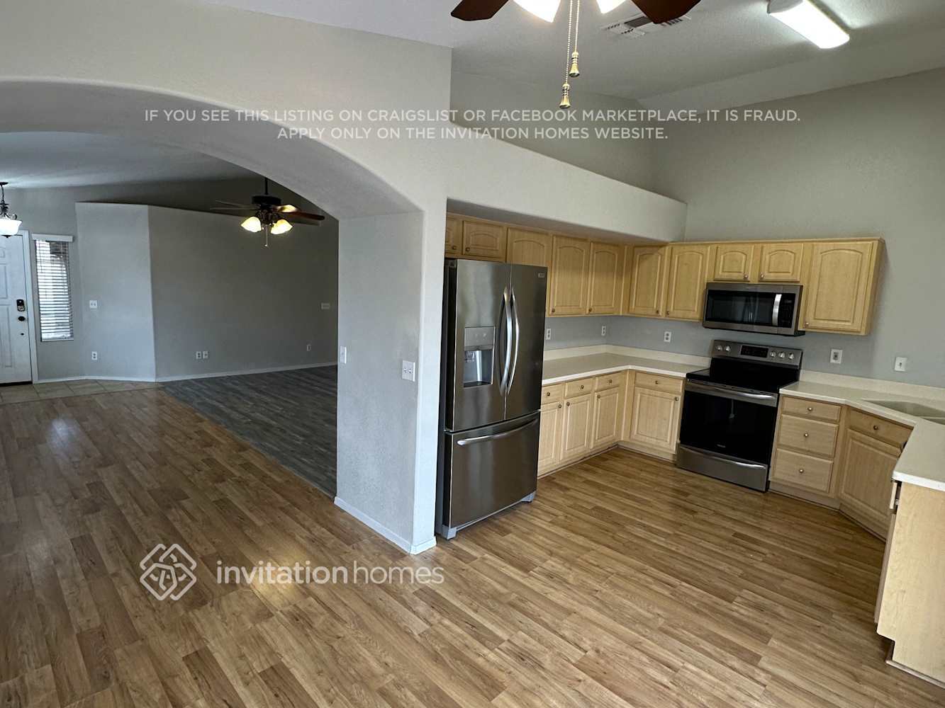 Building Photo - 12480 N 83rd Dr