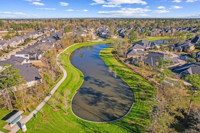 Building Photo - 10442 Lake Palmetto Dr