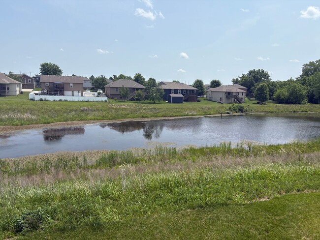 Building Photo - 705 Poplar Cir