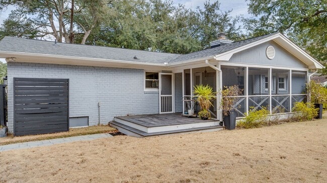 Building Photo - 3 Bedroom 3 Bath House in Parish Place - M...