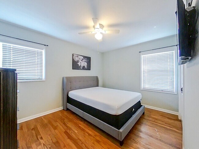 Building Photo - Furnished 4 Bedroom Rental in National Hills. Available now!