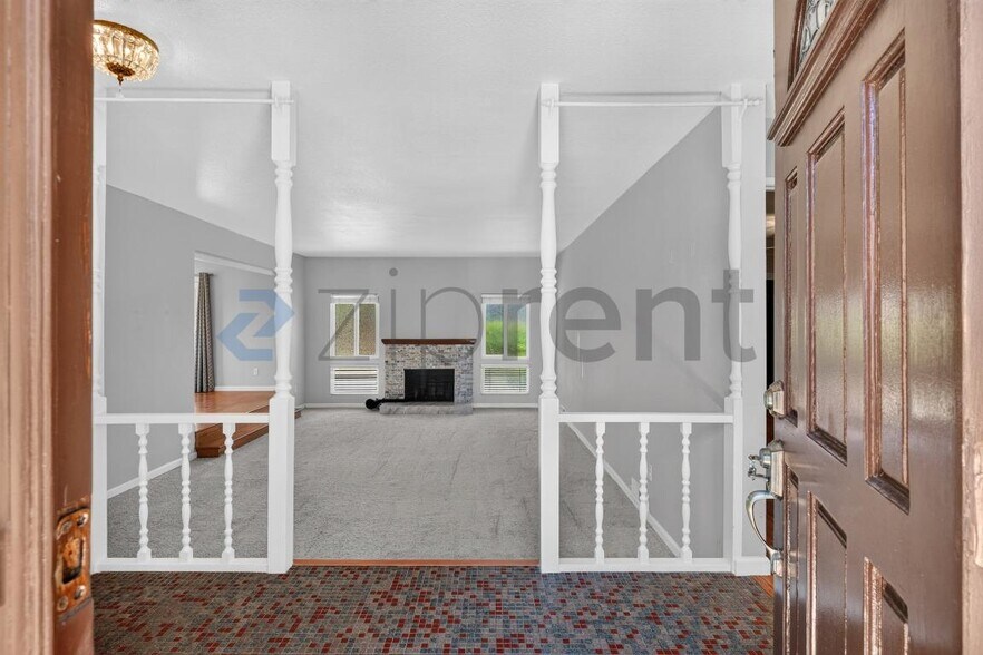 Building Photo - Unit