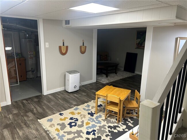 Building Photo - 805 4th St