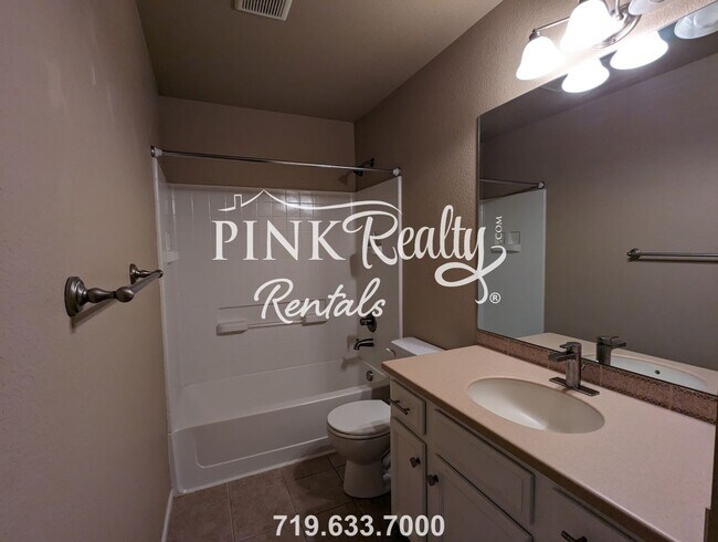 Building Photo - 2002 Phillips Alley