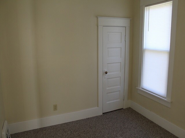 Building Photo - 978 Pavone St