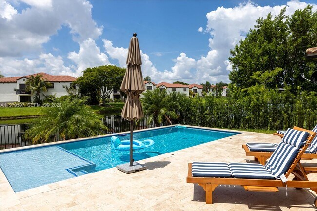 Building Photo - 11826 SW 13th Ct