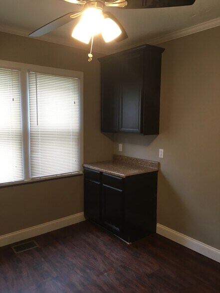 Building Photo - 23 1st Ave