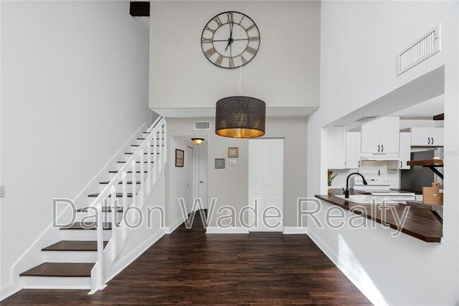 Building Photo - 2095 Sunset Point Rd