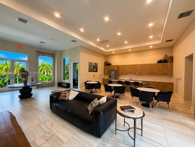 Building Photo - 217 SW 170th Ave