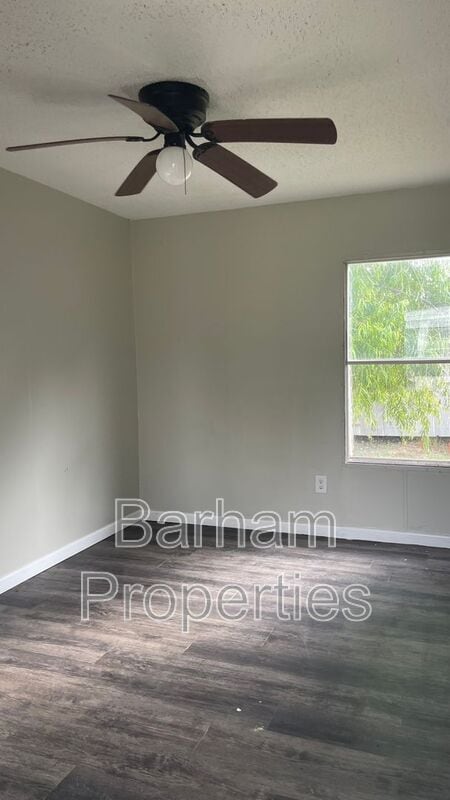 Building Photo - 265 Cir Pk Dr