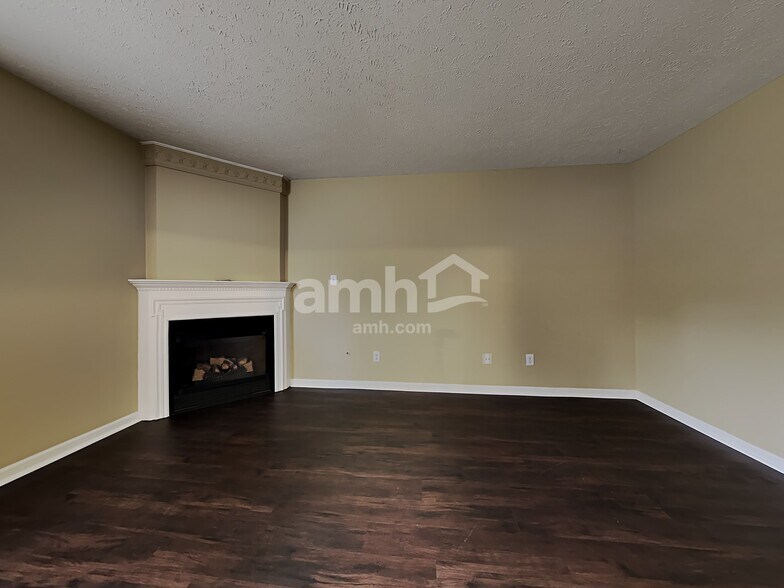 Building Photo - 10755 Talisman Dr