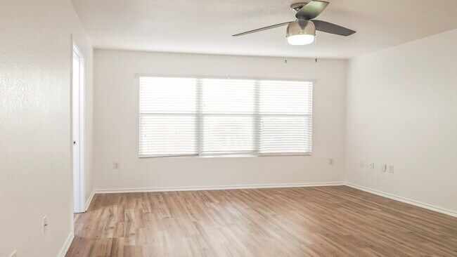Building Photo - 8823 Mission Brk