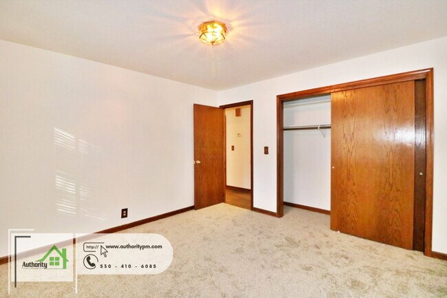 Building Photo - 15714 Middletown Park Dr