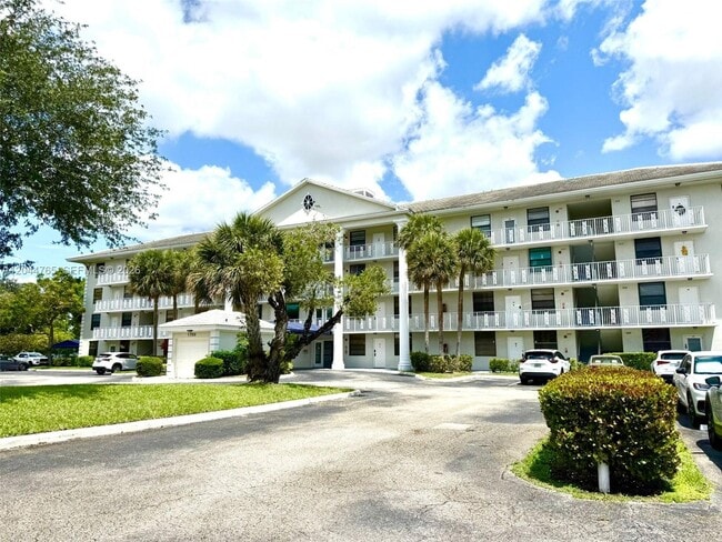 Building Photo - 1705 Whitehall Dr