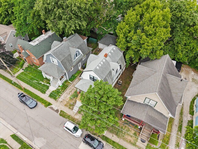 Building Photo - 403 N 9th St