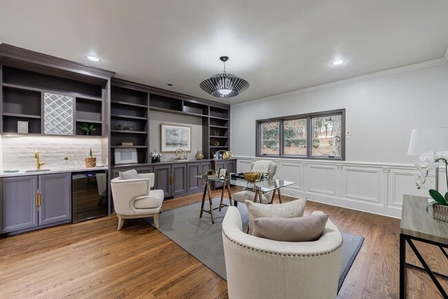 Building Photo - 459 Atlanta Country Club Dr