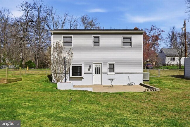 Building Photo - 1425 D St