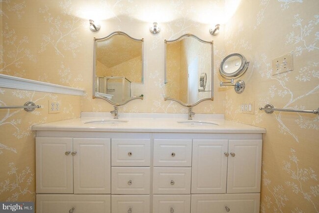 Building Photo - 234 Lookout Pl