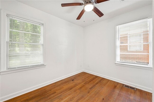 Building Photo - 509 Park Valley Dr NW