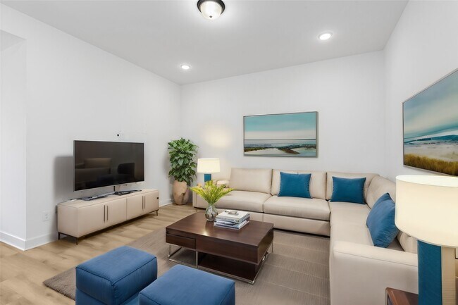 Building Photo - 15240 Hemingway Heights Dr