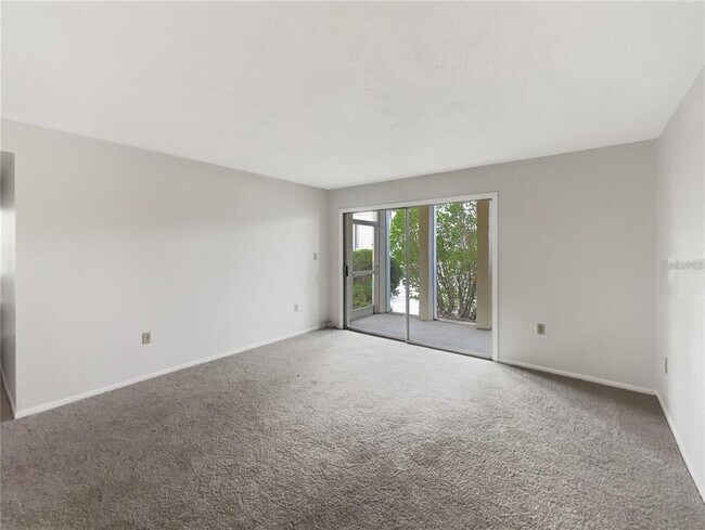 Building Photo - 524 Orange Dr