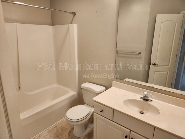 Building Photo - 4000 Laurel Park Hwy