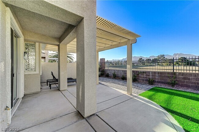 Building Photo - 1317 Fox Acres Dr