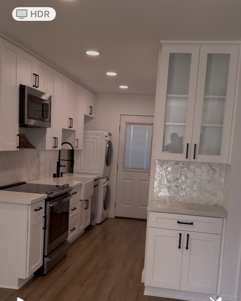 Beautiful kitchen with high end finishes, stainless steel appliances, including W/D - 10152 Ascot Cir