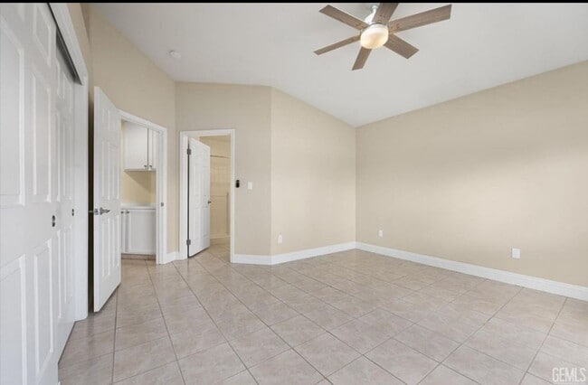 Building Photo - Beautiful Home in the Gated Community of G...
