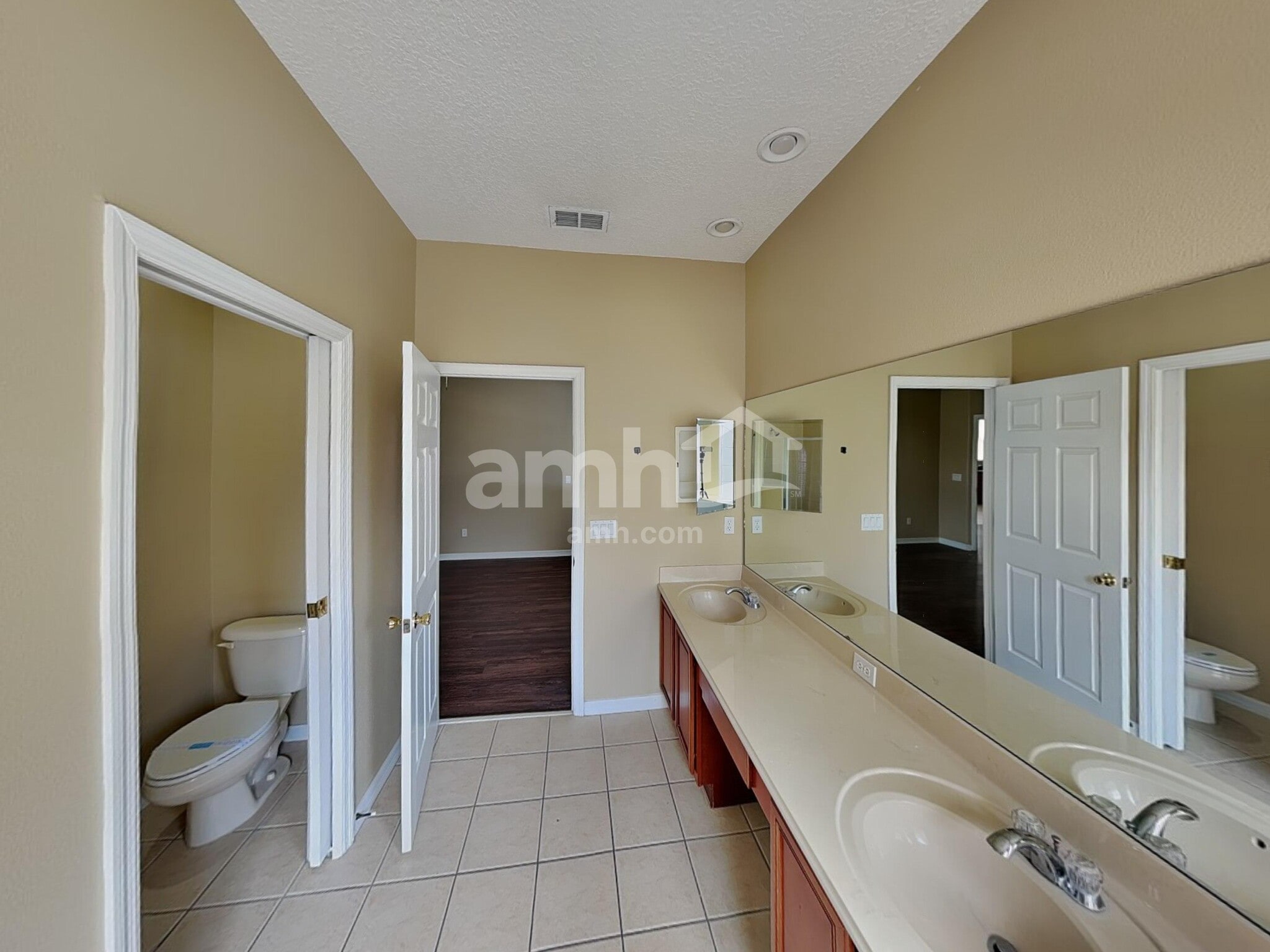 Building Photo - 1714 Cedar Lake Dr