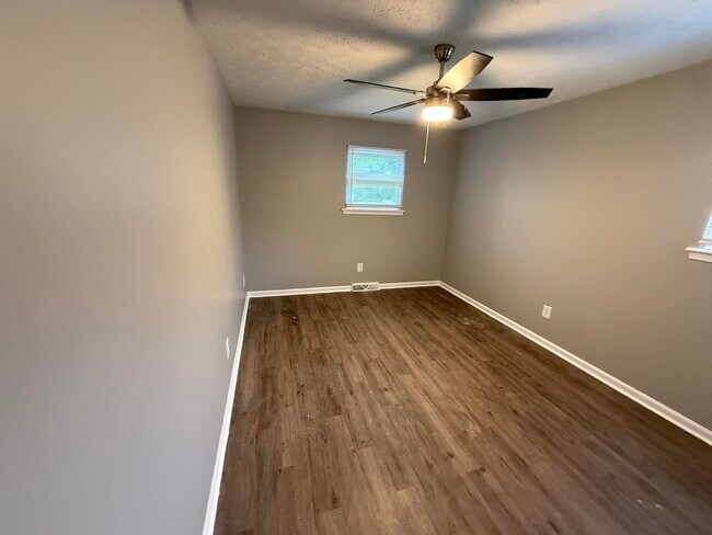 Building Photo - 3705 Crosby Dr