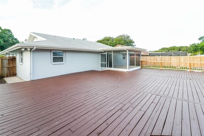 Building Photo - 8120 Blue Finch Way