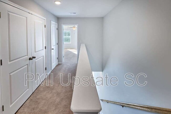 Building Photo - 49 Fair Vlg Ln