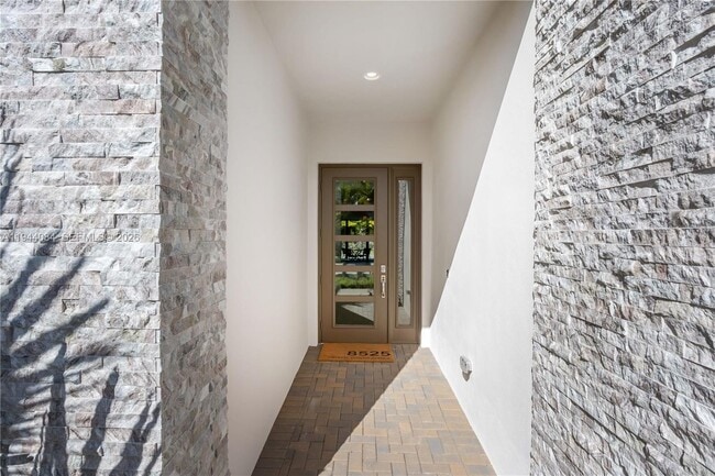 Building Photo - 8525 Crystal Downs Ave