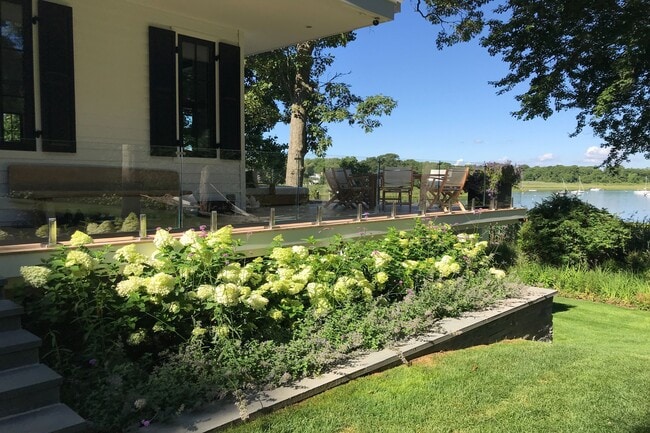 Building Photo - 51 Dumar Dr