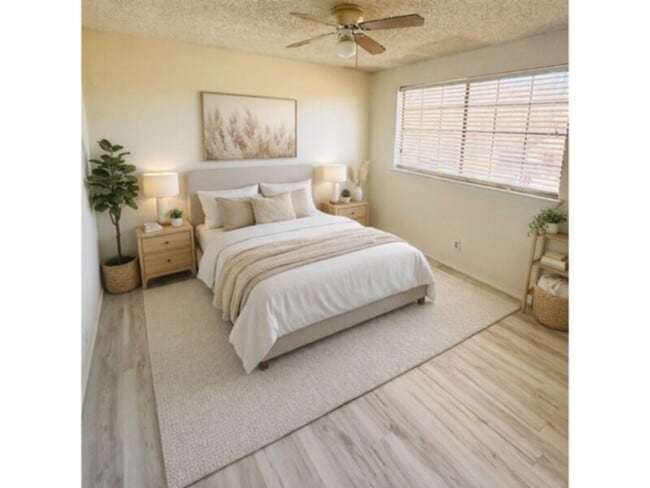 Building Photo - 1324 Bluffview Dr