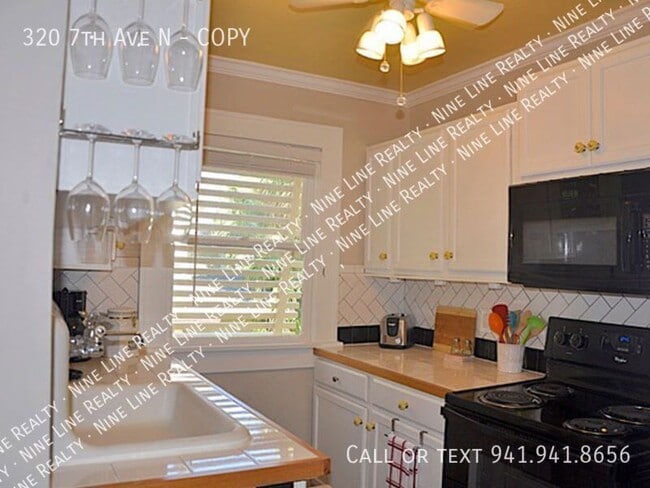 Building Photo - 320 7th Ave N