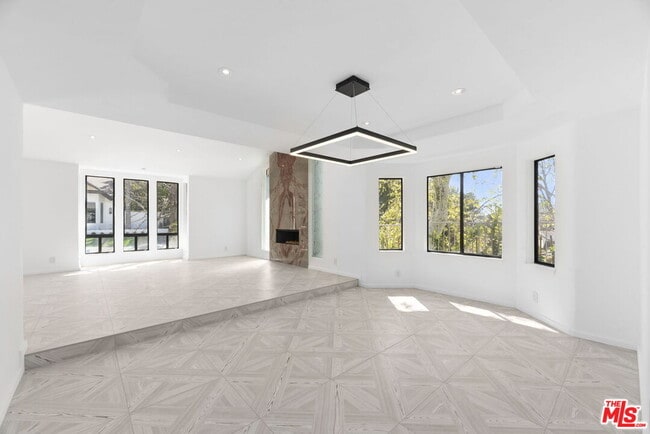Building Photo - 2937 Deep Canyon Dr