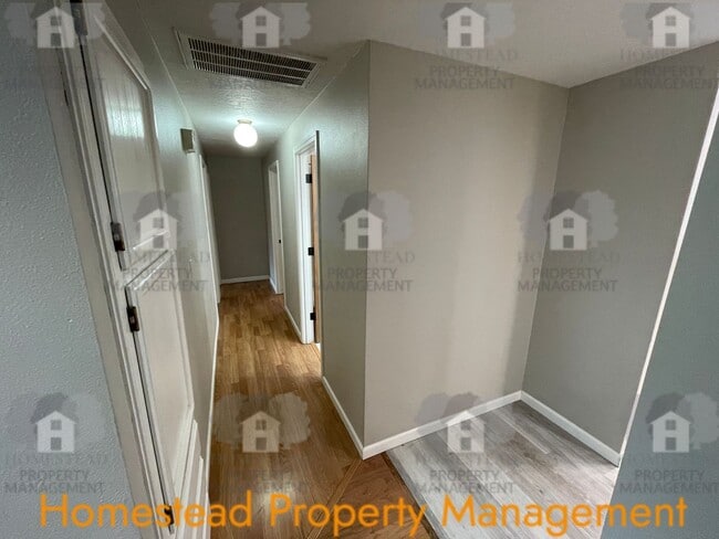 Building Photo - OUTSTANDING KEIZER LOCATION!