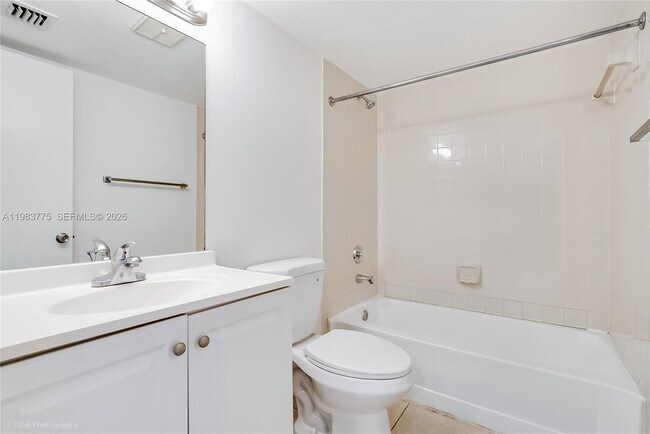 Building Photo - 9992 Nob Hill Pl