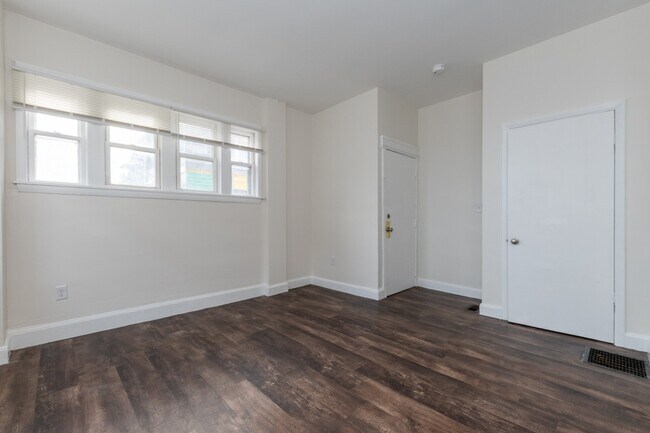 Building Photo - 29 Palmer St